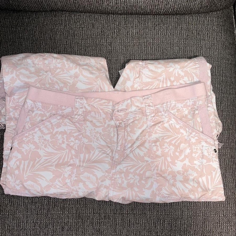 Pink Flower Capris - Picture 2 of 4